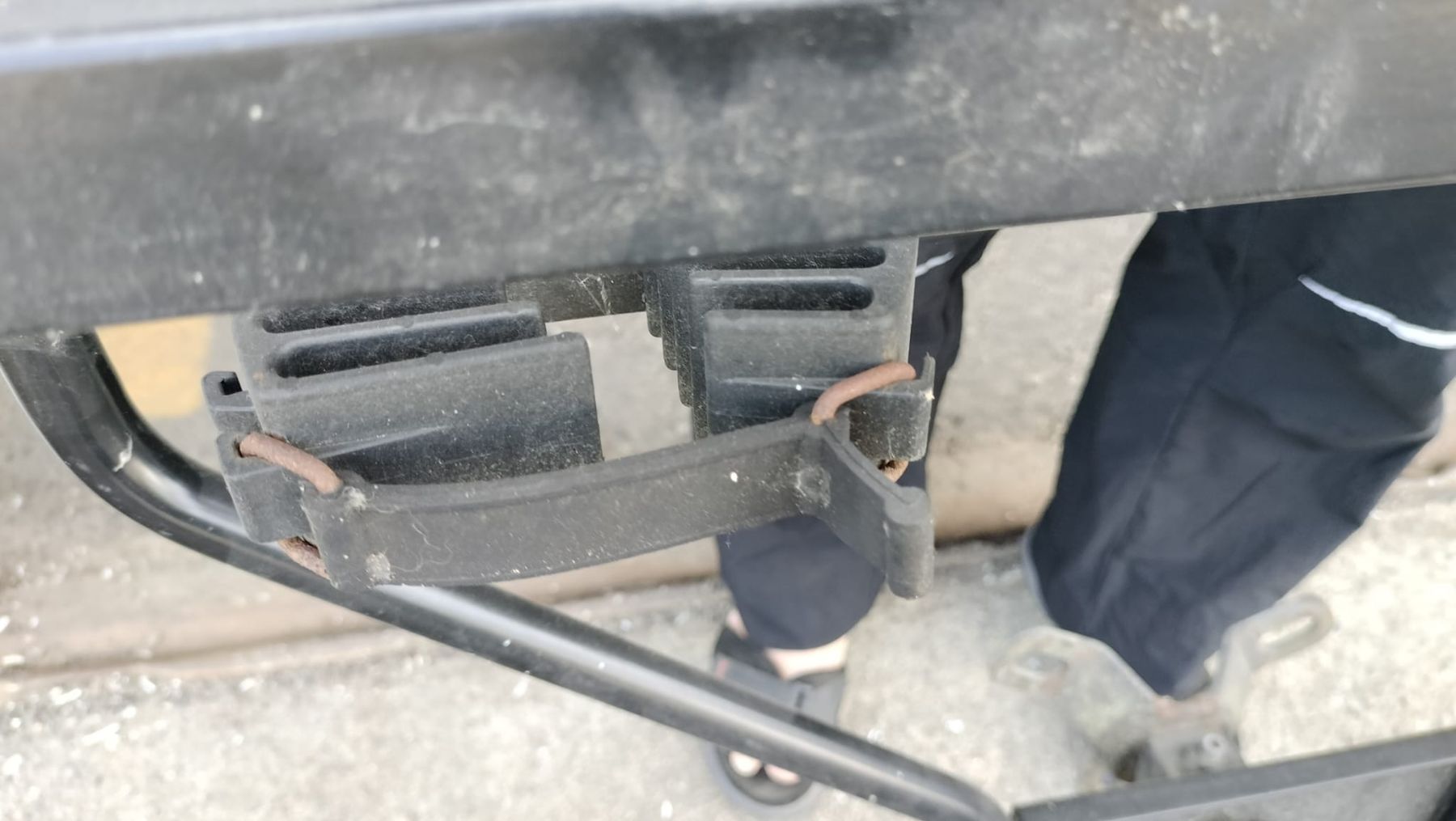 Autres accessoires p. véhicule: Skiträger Pajero Reserverad – D'occasion à Wynau par jolimeela 4