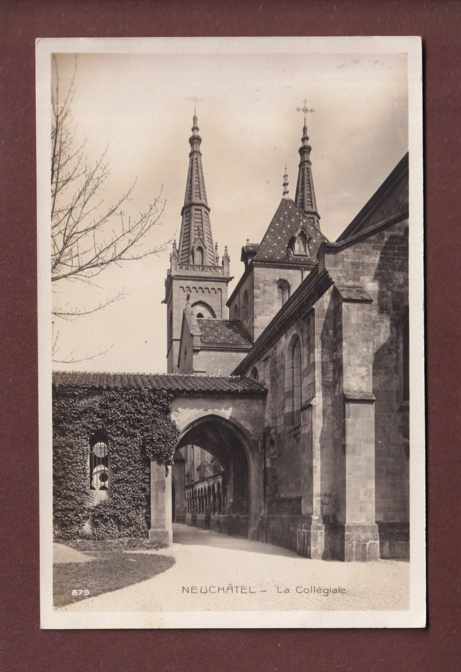 Cartes postales: NEUCHÂTEL - La Collégiale - 1925 – D'occasion à Pully par nicecards-shop
