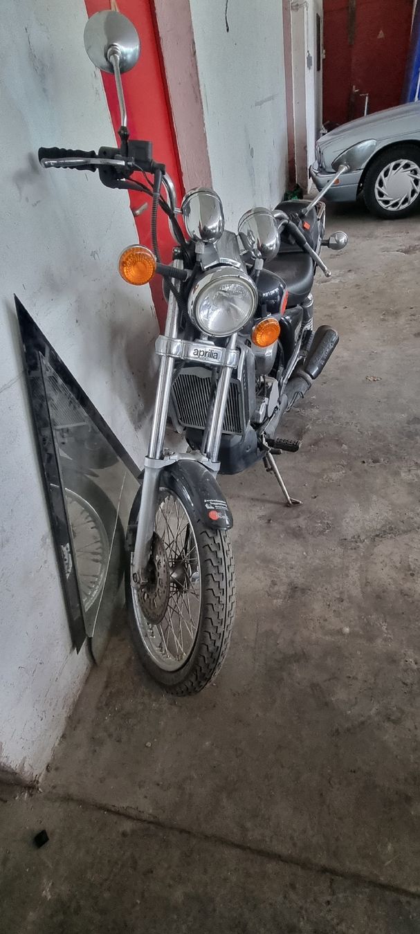 Aprilia Strada: Motorrad 125 Aprillia – Usato da Berschis venduto da treedosha01