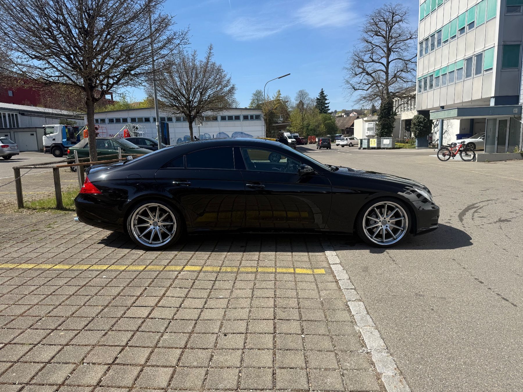 Mercedes-Benz Autos: Mercedes Benz CLS 350 CGI – D'occasion à Beringen par ago_z9nc 1
