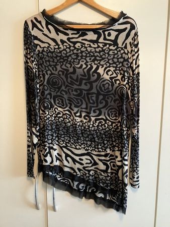 Leichter Pullover von Gambi, speziell geschnitten, 38/40