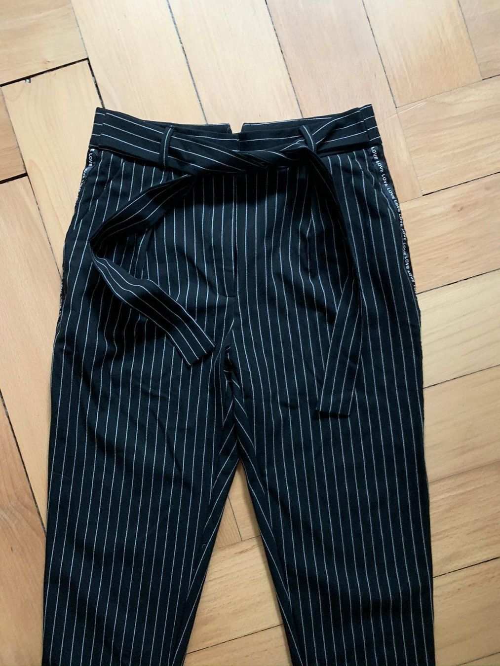 Tally Weijl Pantaloni: Hose schwarz-weiss gestreift - 34 – Usato da Zürich venduto da Diazaio 1