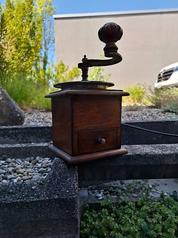 Elettrodomestici da cucina: Kaffeemühle 1890 – Usato da aarberg venduto da juerg1957 1