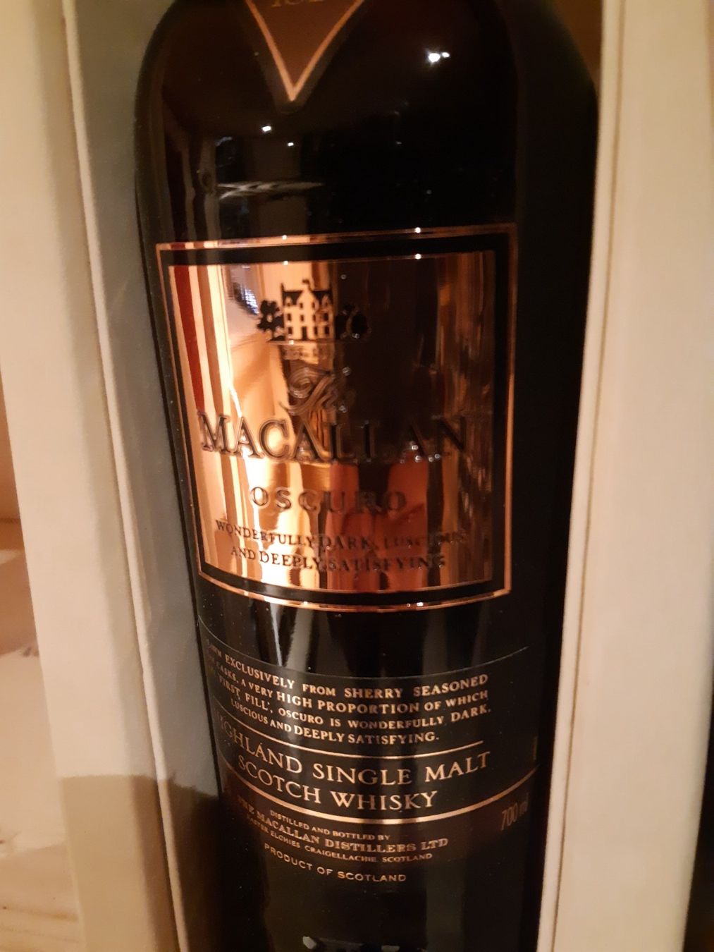Macallan Bevande alcoliche: Macallan Oscuro 1824 – Nuovo e nell'imballaggio originale da Grindelwald venduto da carro5