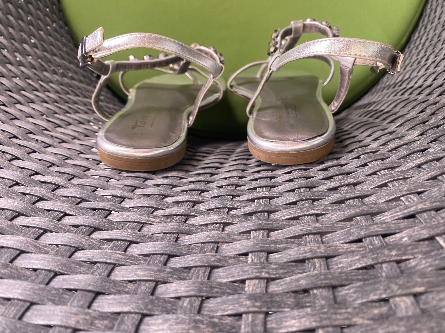 Tamaris Chaussures femmes: SUMMERTIME - stylische/edle Flip-Flops mit Décor, silber, 38 – D'occasion à Winkel par ferrari2022 8
