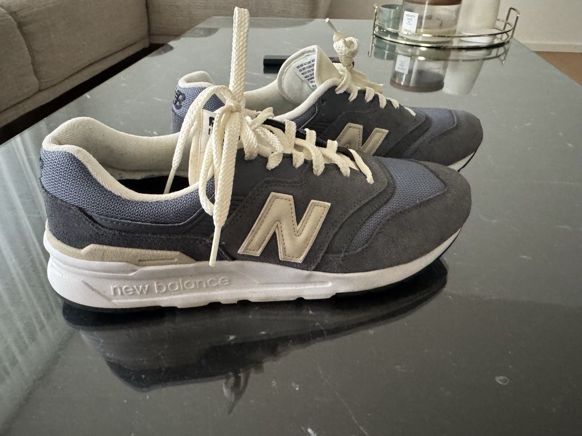 New Balance Scarpe da uomo: New Balance 997H Sneaker  – Usato da Winterthur venduto da VIadimirG