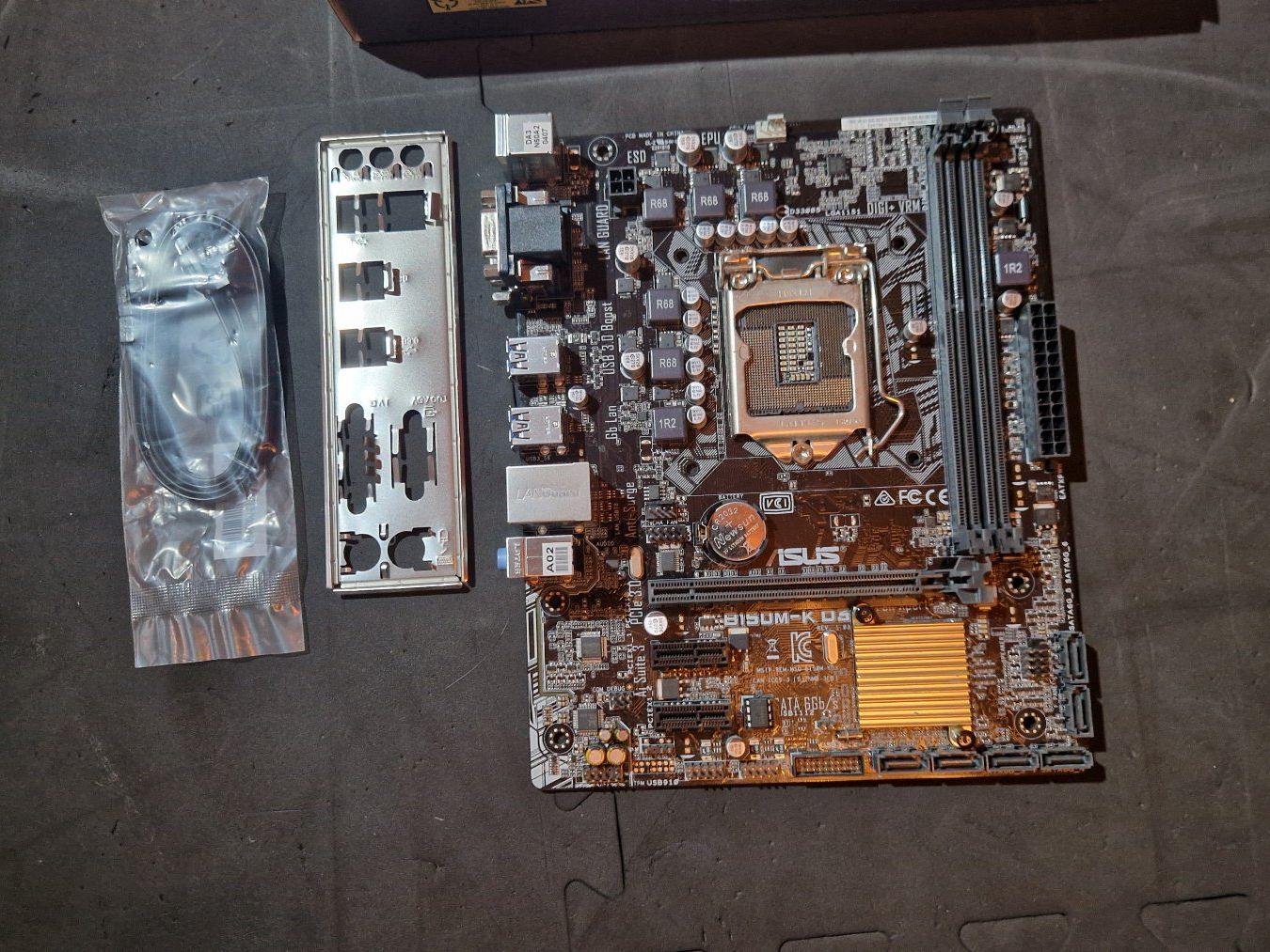 Asus Schede madri: Asus B150M-K D3 – Usato da Neuenkirch venduto da FreeSmiler891