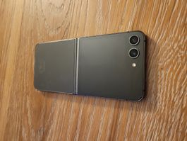 Samsung Galaxy Z Flip5 5G used with accessories