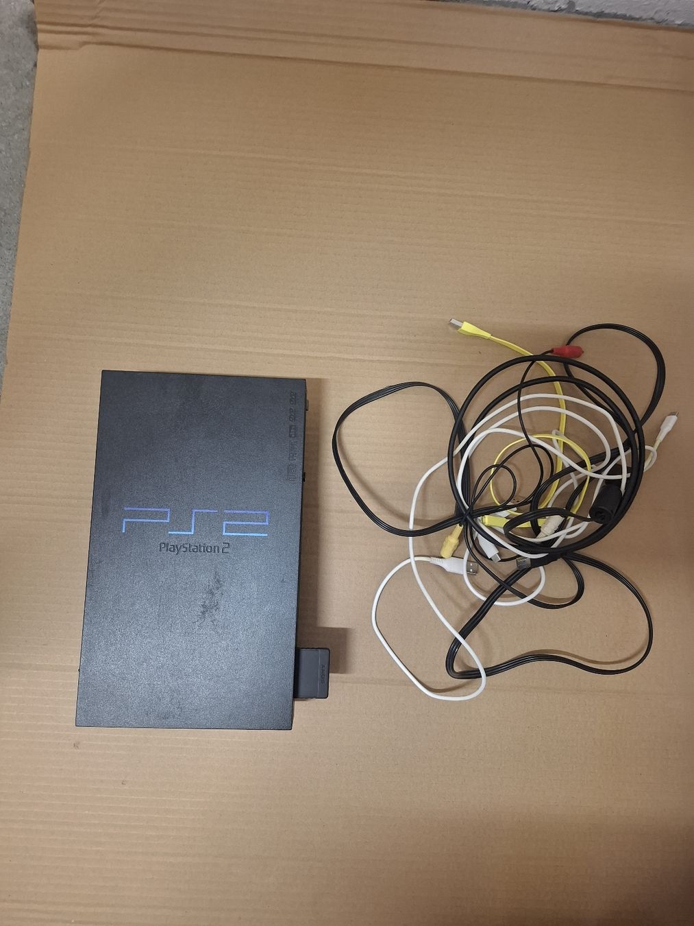 Sony Spiele: Playstation 2 Konsole mit Kabeln  – Gebraucht aus Schliern b. Köniz von ahmetugurtokalii 1