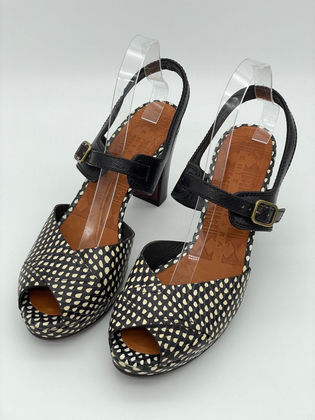 Chie Mihara Scarpe da donna: Chie Mihara Dotted Leather Platform EU 39 – Usato da Zürich venduto da shoe_shop 2