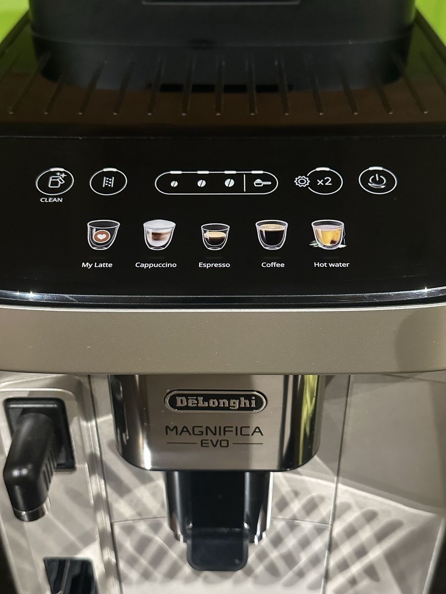 De'Longhi Macchine per caffè & Macchine per espresso: DeLonghi Magnifica evo ECAM290.61.SB – Usato da Schangnau venduto da Sportler96 3