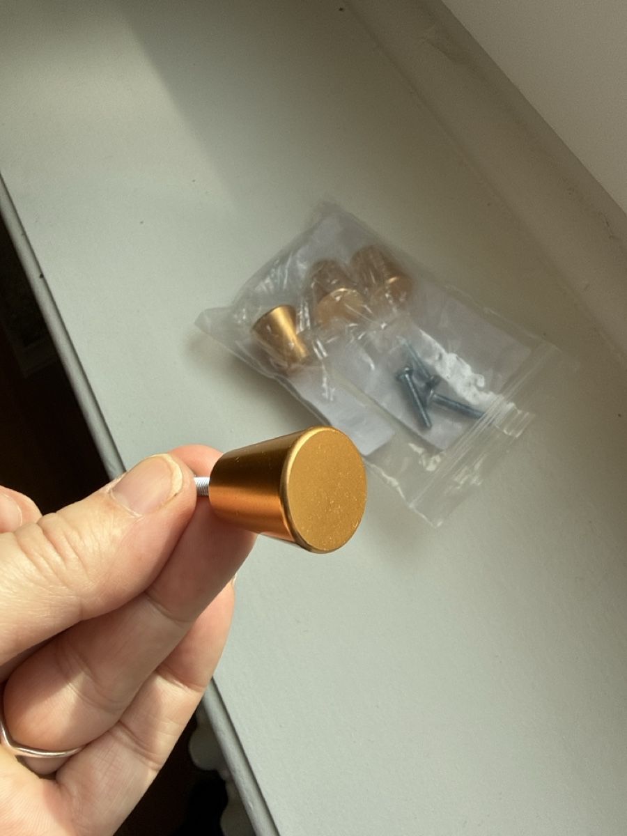 Eisenwaren: Möbel Knöpfe Metall 4 Stück – Gebraucht aus Zürich von Mothai