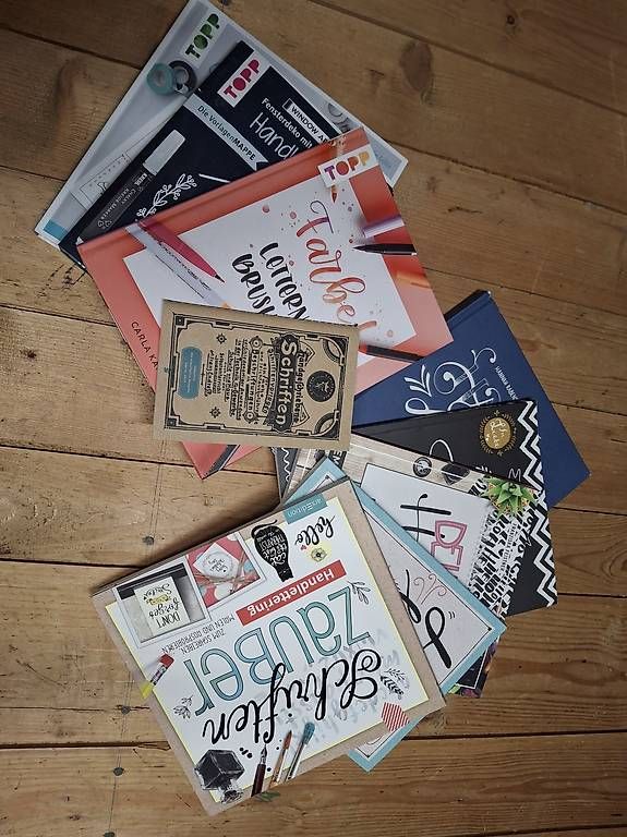 Libri: Grosses Handlettering- buch Set – Usato da Oberneunforn venduto da Jana26