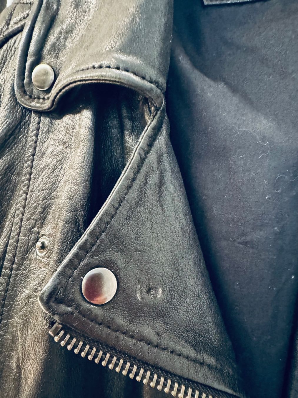 Giacche: Lederjacke schwarz Vintage – Usato da Kilchberg ZH venduto da dongxi 5