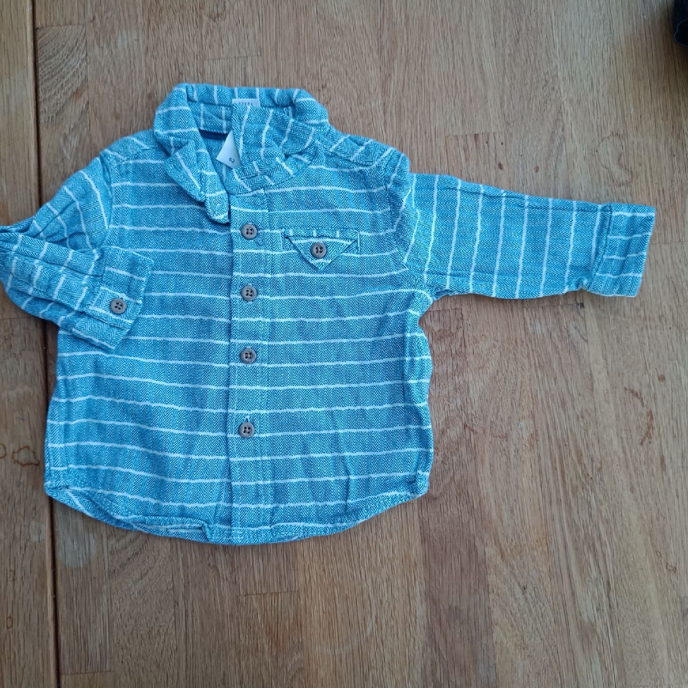 Camicie, Top & T-shirt: Hemd Grösse 62 – Usato da Jaberg venduto da urig17.