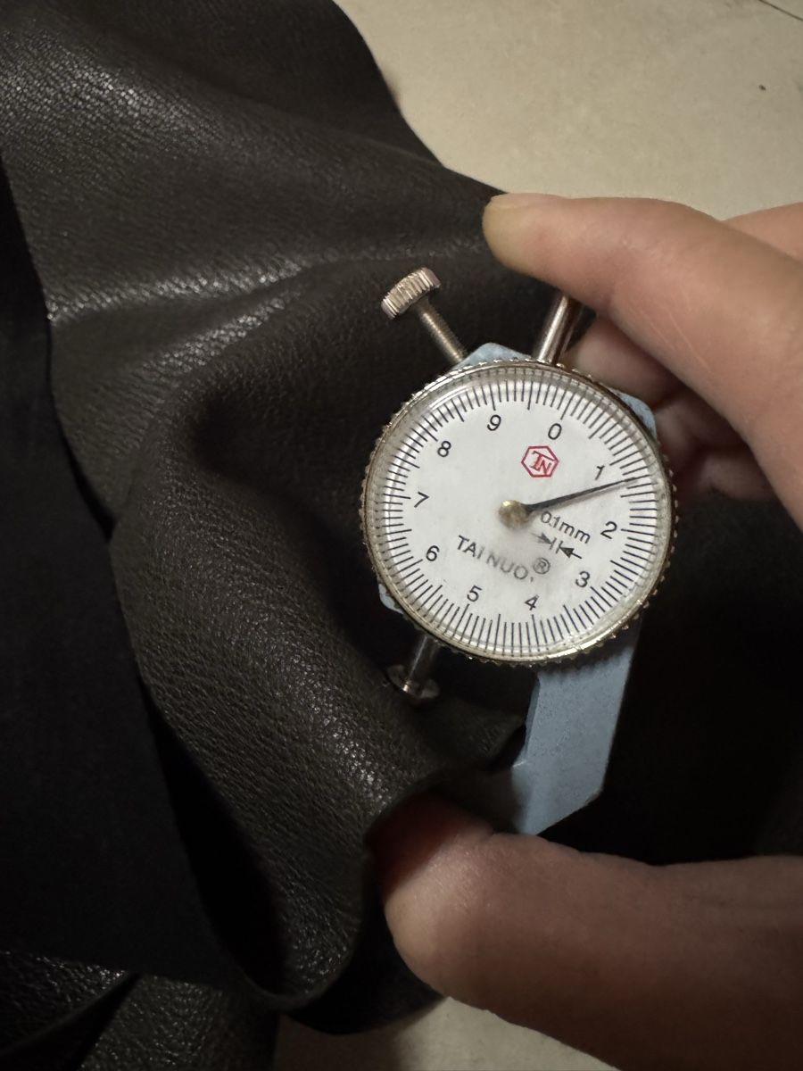 Tessuti: Ziegenleder/cuir de chèvre 1.3mm – Nuovo e nell'imballaggio originale da Veyras venduto da ValClasse 3