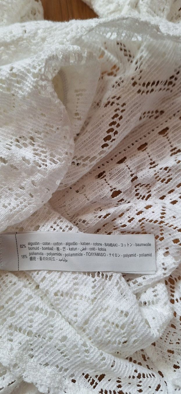 Oysho Top: Oysho, haut blanc en dentelle – Nuovo e nell'imballaggio originale da Lussery-Villars venduto da pousinete02 4