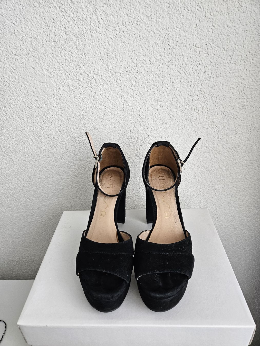 Unisa Scarpe da donna: Schwarze Sandalen UNISA, Grösse 35 – Usato da Schlieren venduto da lej_86 1