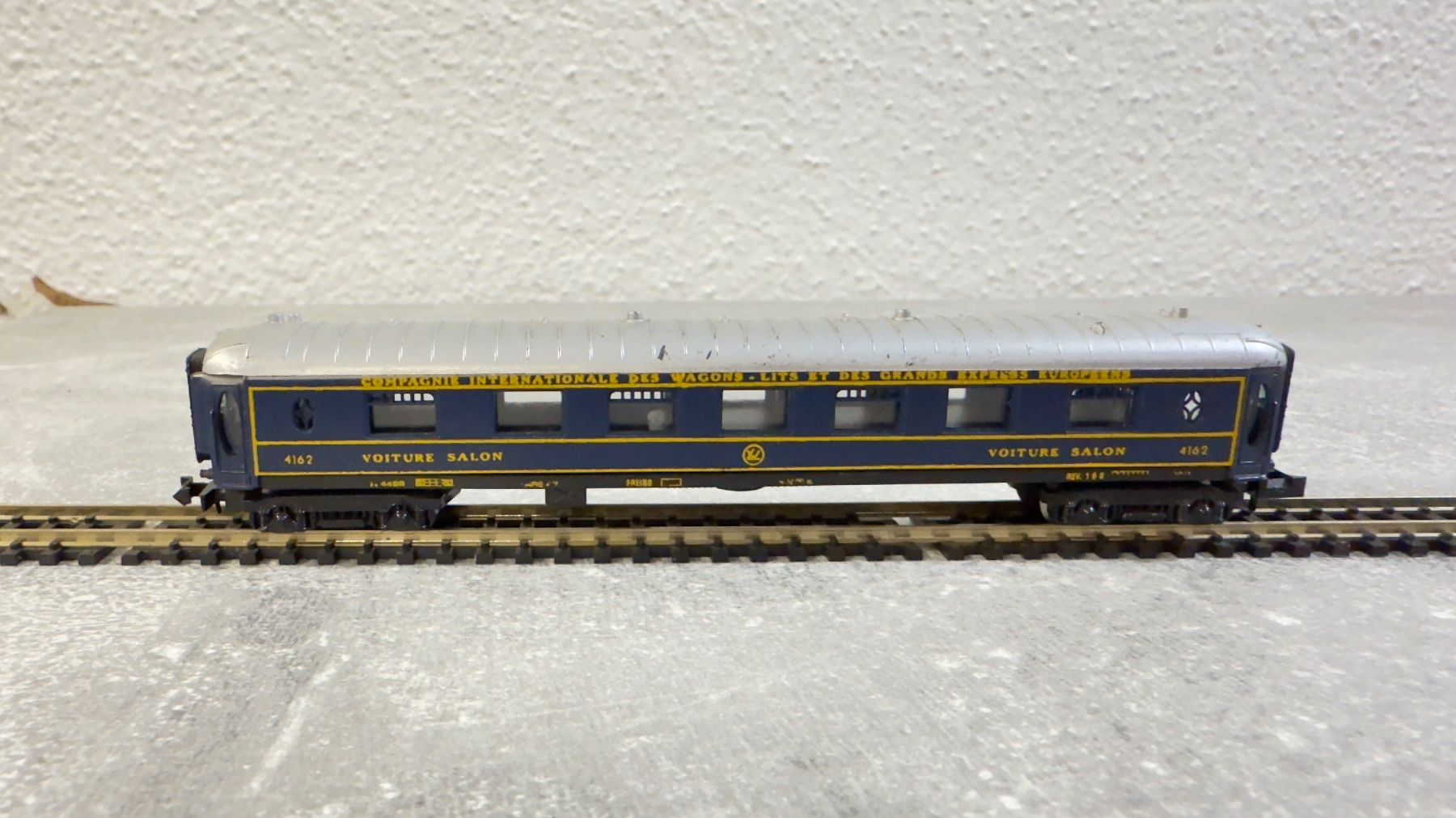 Lima Modellini di ferrovie: Lima Pullmann Express Voiture Salon Spur N – Usato da Schlieren venduto da rat_lq6b 2