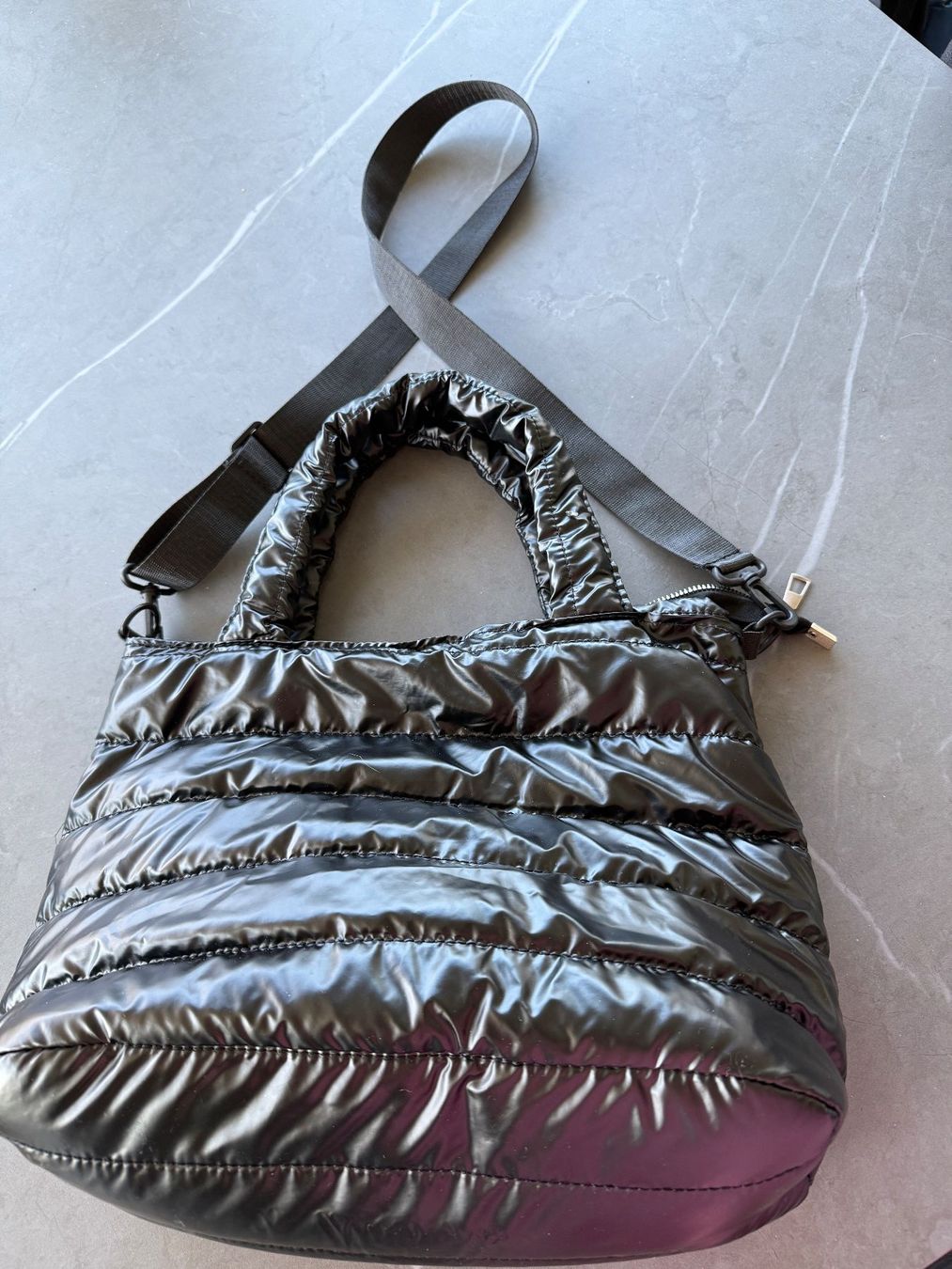 Borse da donna: Leichte Tasche mit guter Grösse – Usato da Altishofen venduto da UrsulaP0102 1
