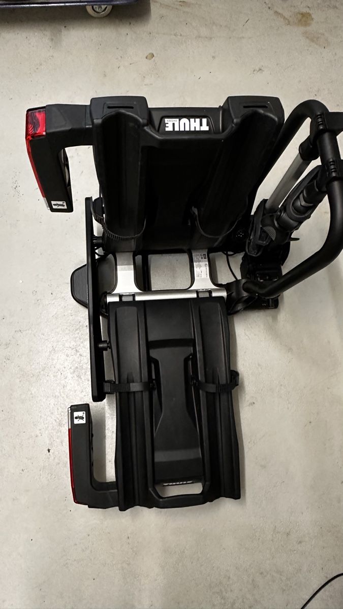Thule Anhänger: Fahrradträger Thule EasyFold XT 2 - 933 – Gebraucht aus Oberwil-Lieli von Risibisi5 3