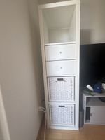 Ikea Kallax mit 2 Schubladen und 2 Korben weiss