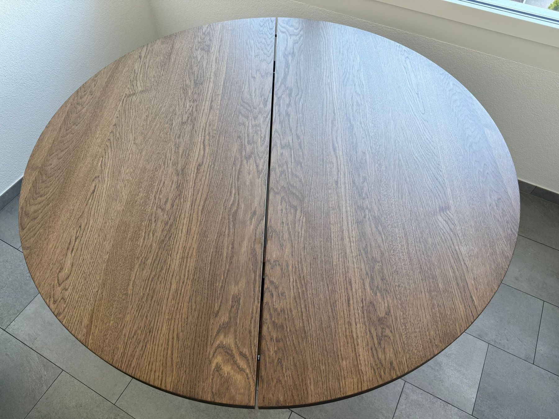 Tavoli: Round Solid Wood Dining Table - Perfect conditions – Nuovo (secondo la descrizione) da Lachen SZ venduto da sar_vk5y 2
