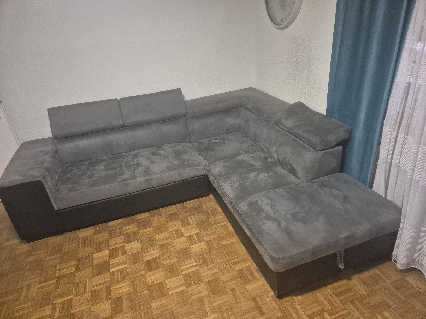 Sofas: Ecksofa zu verschenken – D'occasion à Däniken SO par dan_2xqp 1