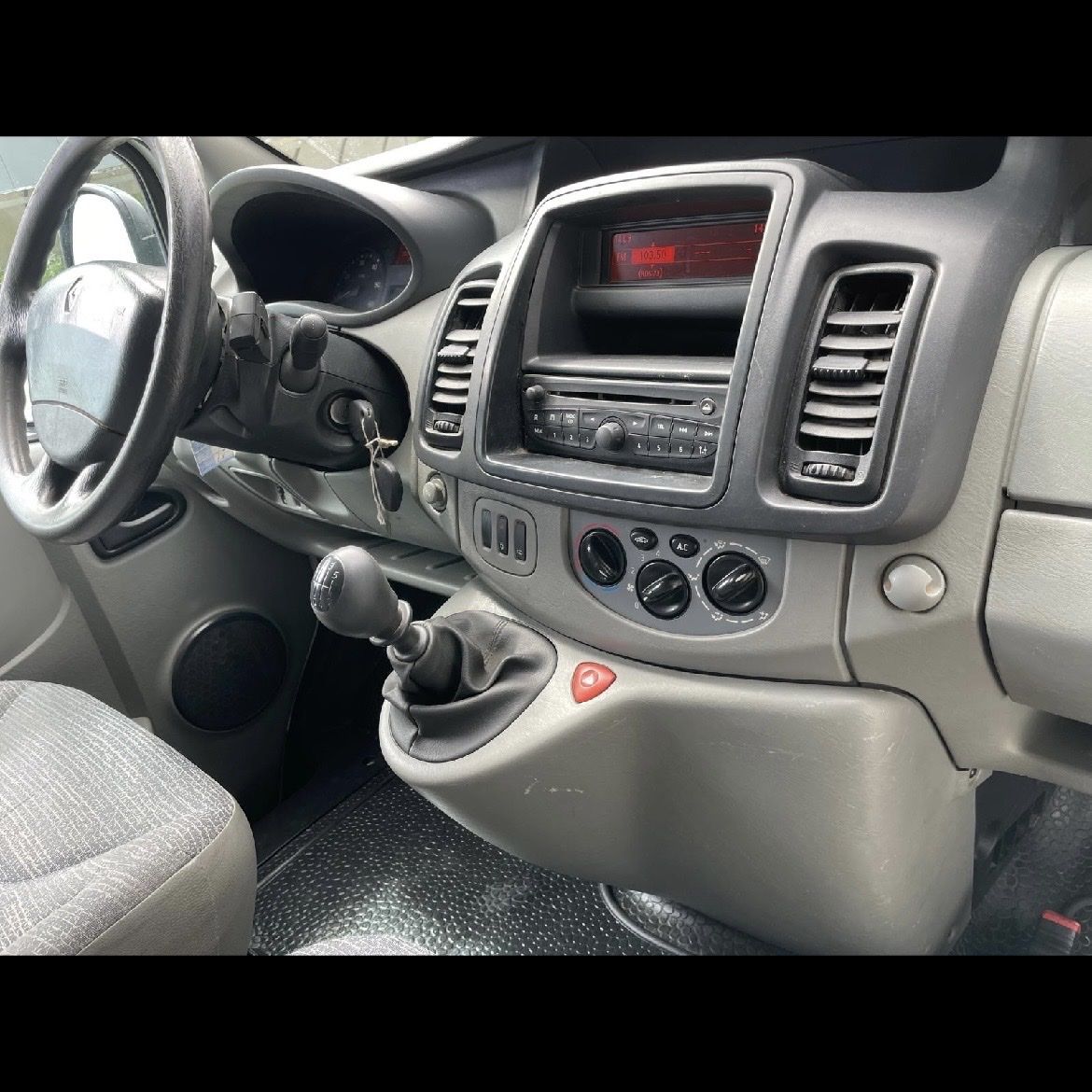 Renault Nutzfahrzeuge: Renault Trafic  – Gebraucht aus Uetliburg SG von adr_59dn 7