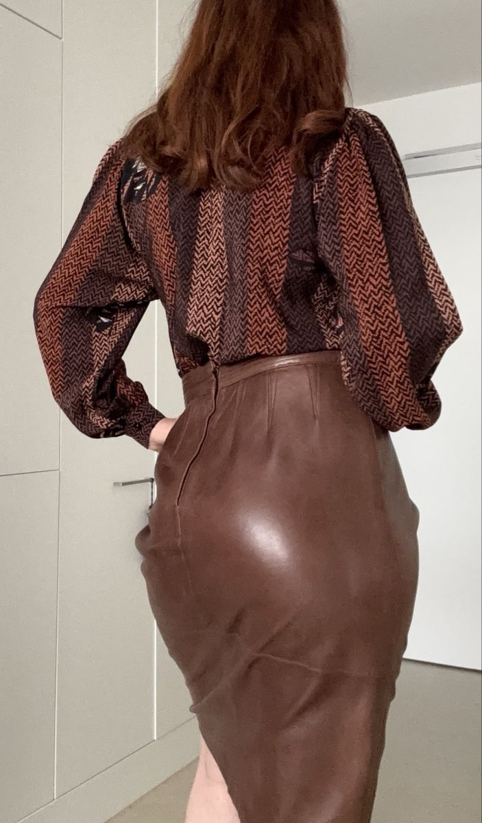 Escada Gonne: Escada Lederrock, vintage, Gr. 40 – Usato da Rheinfelden venduto da Jeva-Anna