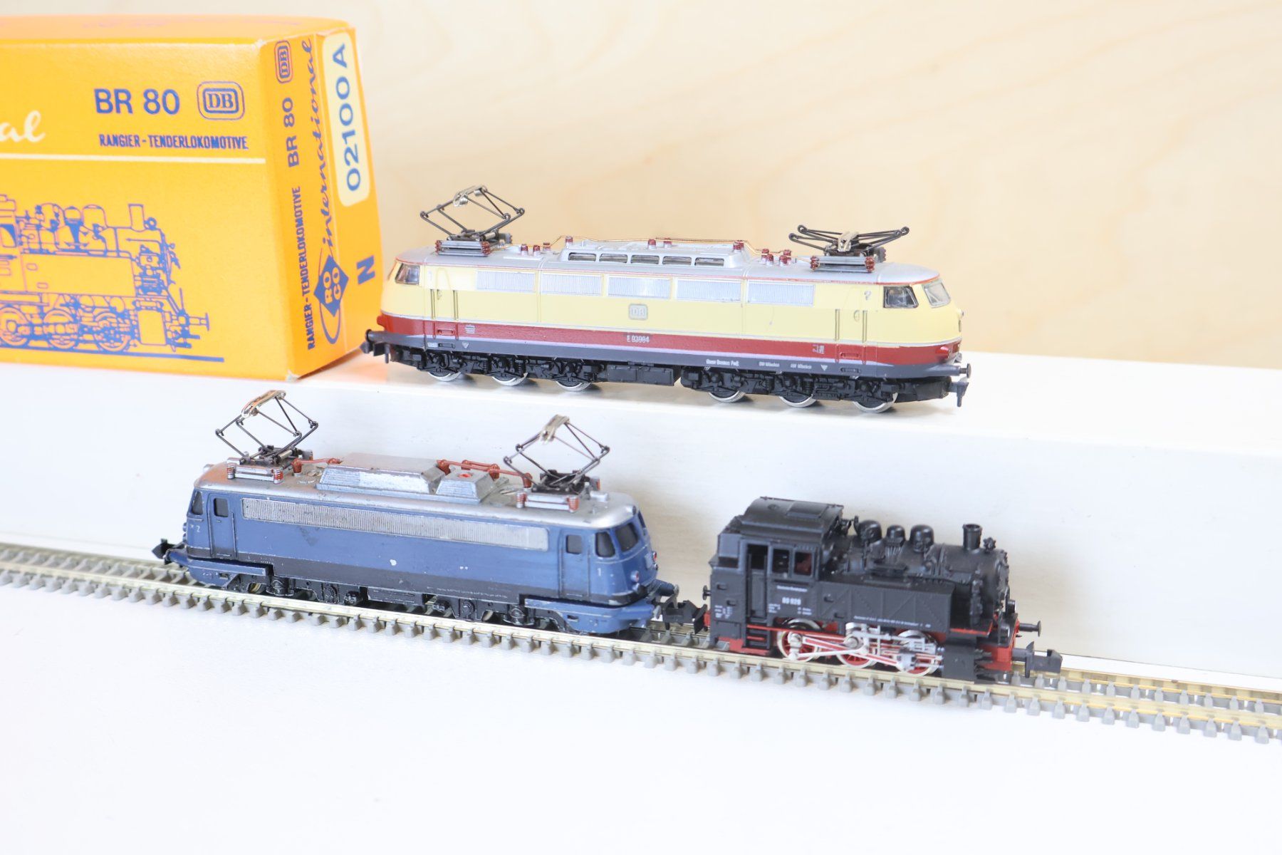 Roco Modelleisenbahnen: Roco/Arnold 3 x Loks - Spur N – Gebraucht aus Winterthur von Monstera 2