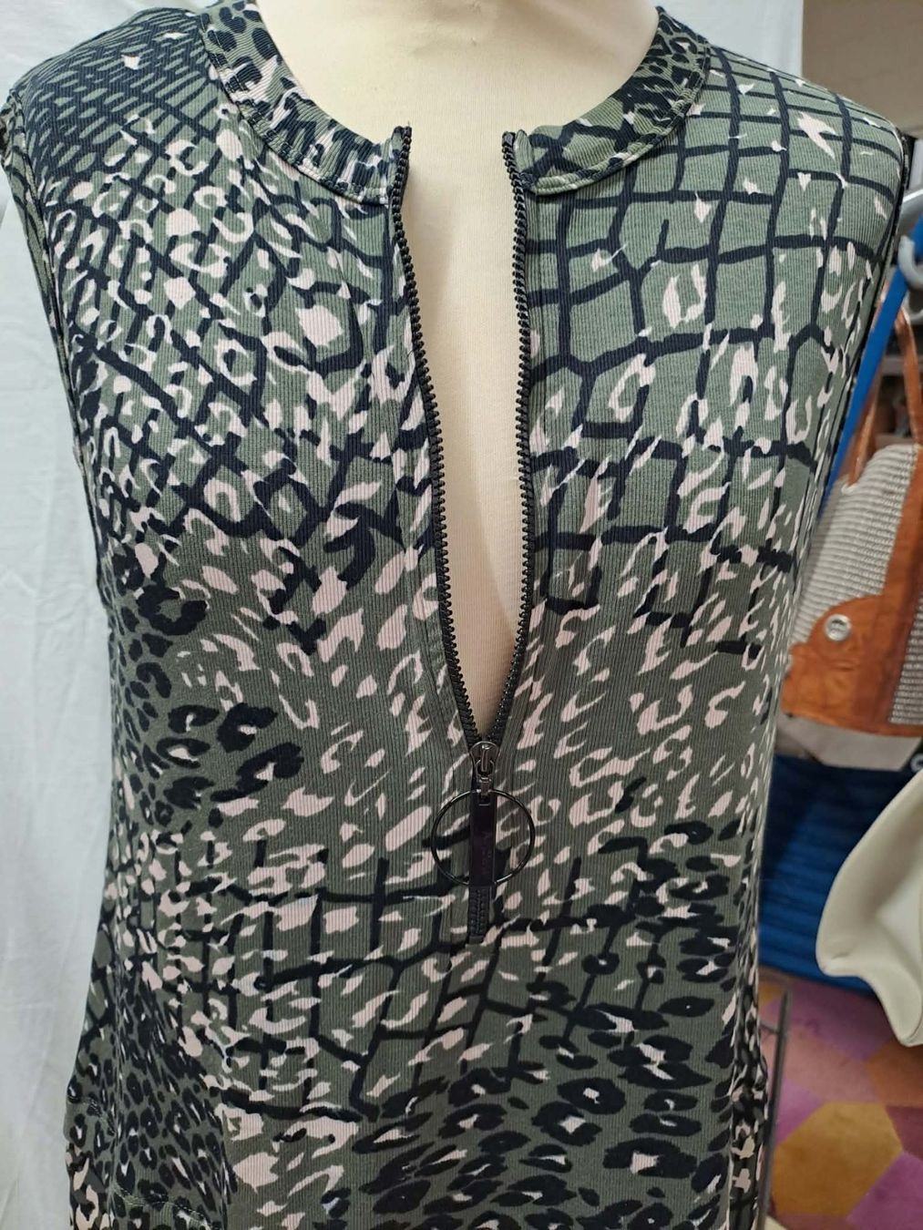 Marc Cain Kleider: Robe  Marc Cain Sports – Gebraucht aus La Chaux-de-Fonds von Emmaus2300CDF 2