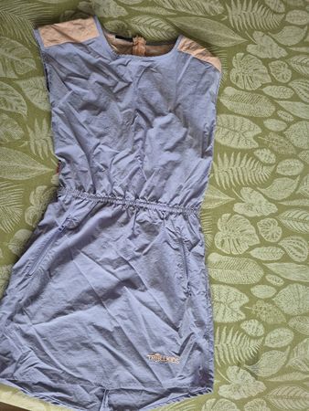 Robe d'été Trollkids, taille 128, parfait pour la plage!