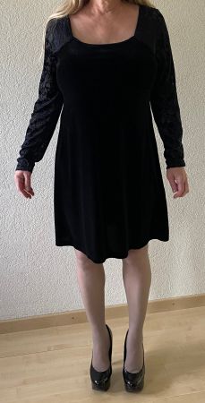 Kleid schwarz Samt Gr. 44 Rückenteil + Ärmel durchsichtig