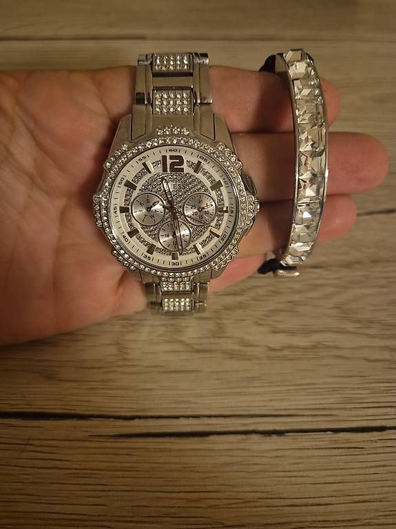 Orologi: Guess Damenuhr & Armband – Usato da Romanshorn venduto da _Pipa_