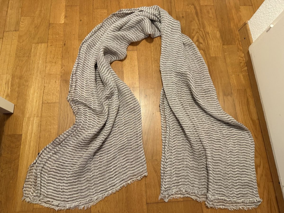 Zara Foulards, Tücher & Schals: Wunderschöner Schal von Zara.  – Gebraucht aus Adliswil von StephanieAnnina 2