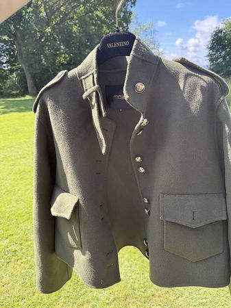 Maje Button-Embellished Wool Jacke