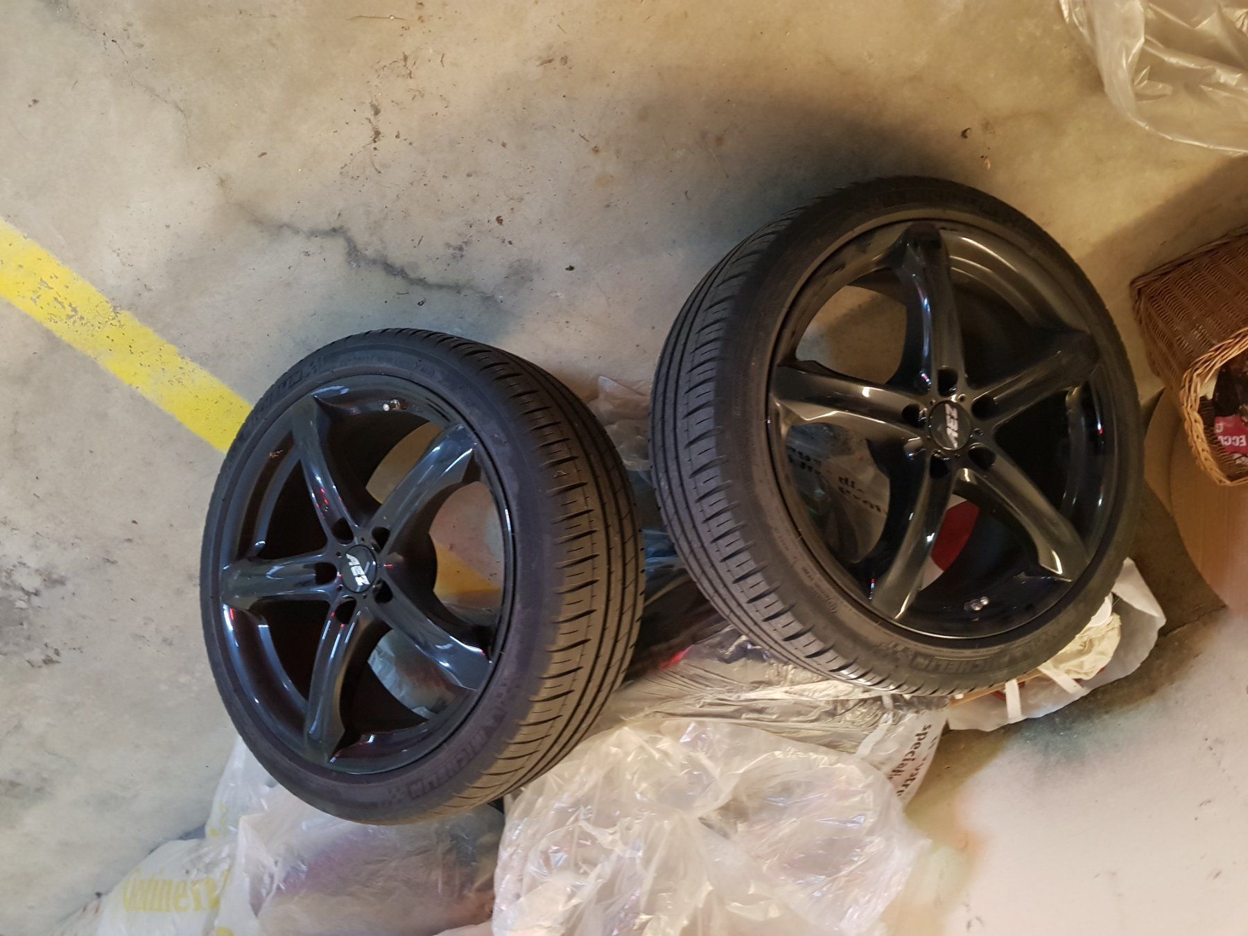 Pneumatici & Ruote complete: 4 Kompletträder AEZ 18 Zoll ET35 – Usato da Hittnau venduto da sabu77 1