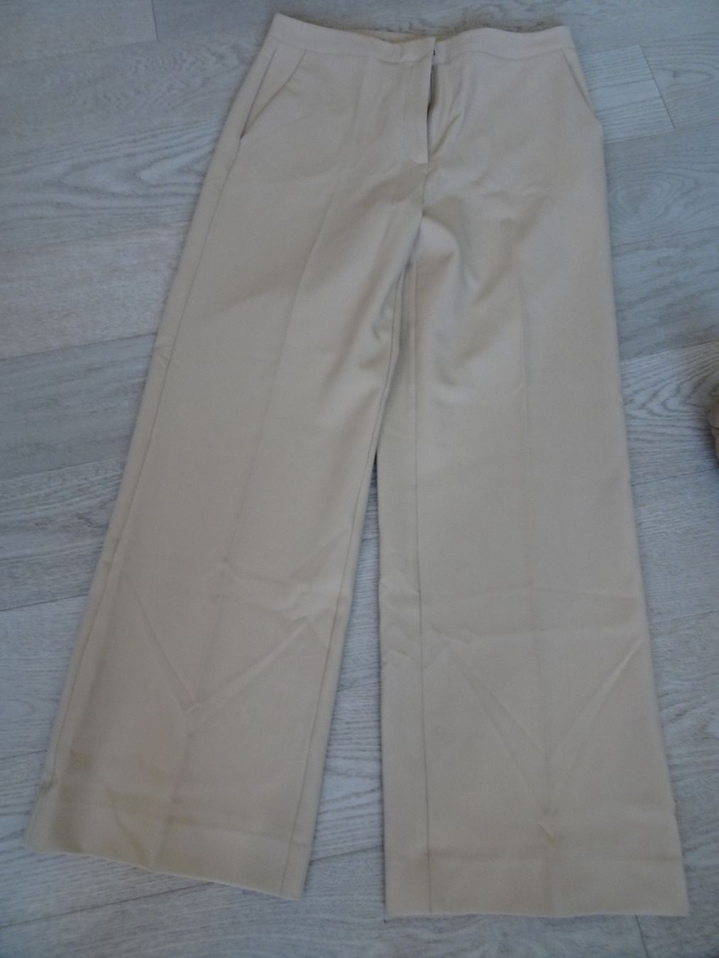 Pantaloni: Marlene Hose beige, neu, Designer Label, Gr. 44 – Nuovo (secondo la descrizione) da Winterthur venduto da Riiita