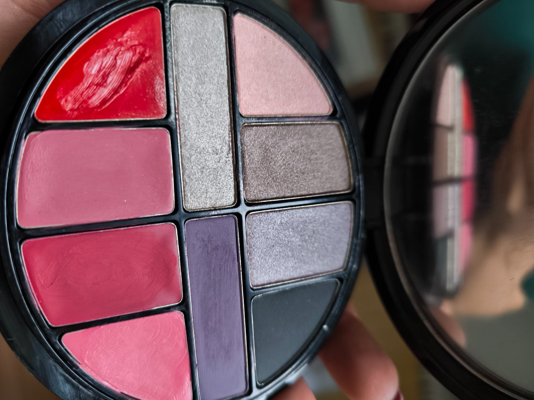 Armani Maquillage: Armani Schminkpalette – D'occasion à Rickenbach-Sulz par Krisztike 6