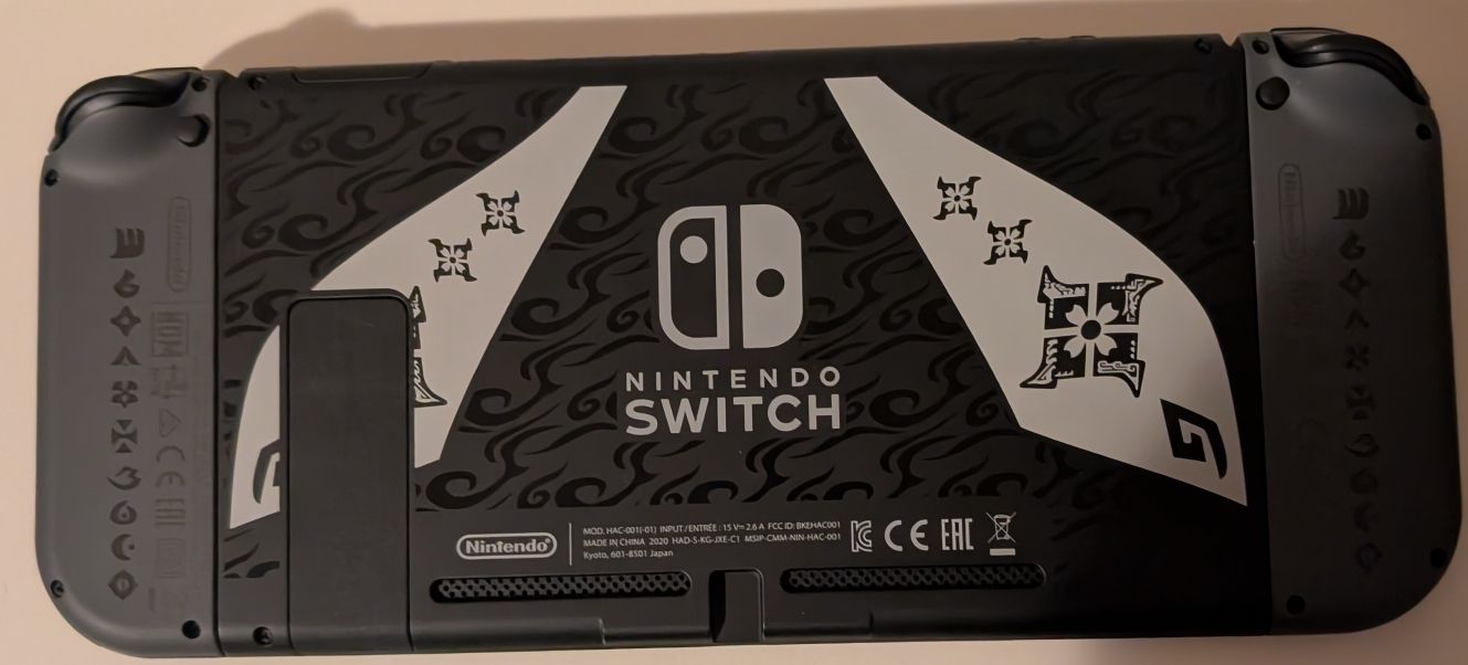 Nintendo Console: Nintendo Switch Monster Hunter Rise Edition - Konsole – Usato da Schliern b. Köniz venduto da car_hlq2