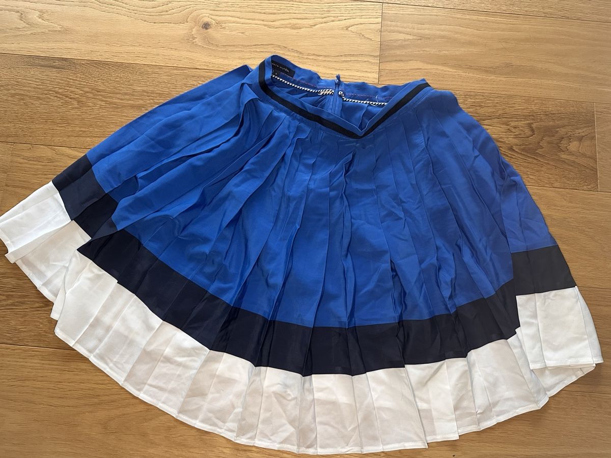Tommy Hilfiger Jupes: Hilfiger Rock Tommy – Neuf (Voir description) à Pfaffhausen par Klaras_second_hand