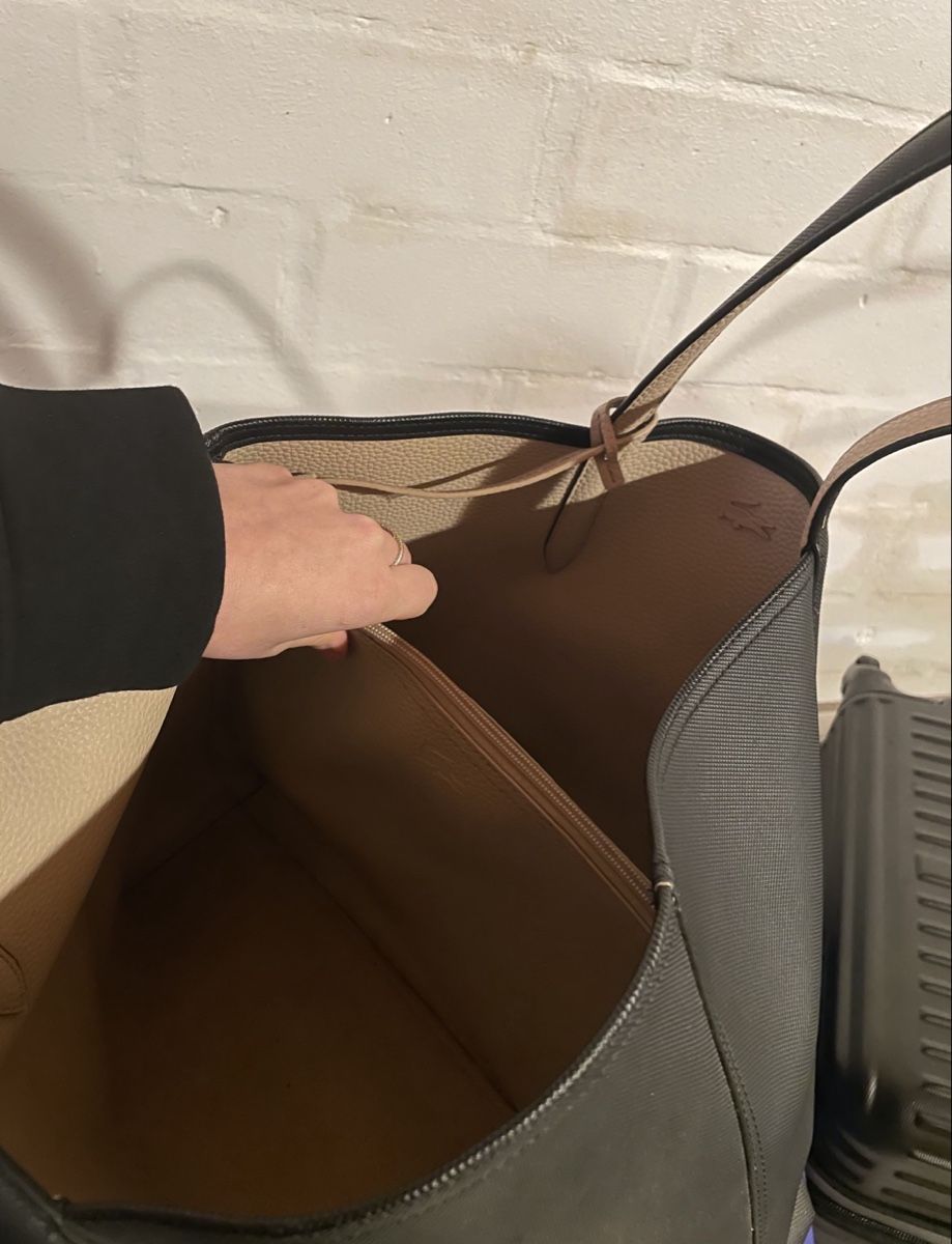 Lacoste Borse da donna: Sac Lacoste noir – Usato da Ponts-de-Martel venduto da Manon_.brs 2
