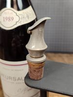 Wunderschöner  Wein Zapfen mit Öffnung zum ausgiessen