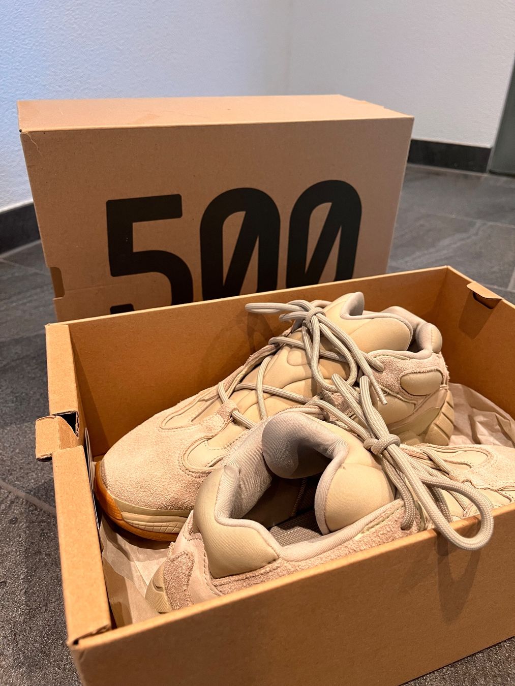 Adidas Herrenschuhe: Yeezy 500 – Neu (gemäss Beschreibung) aus Hinwil von Oivil04 1