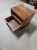 Massivholz Nachttisch Hilla mit Schublade — Rustikal 🪵