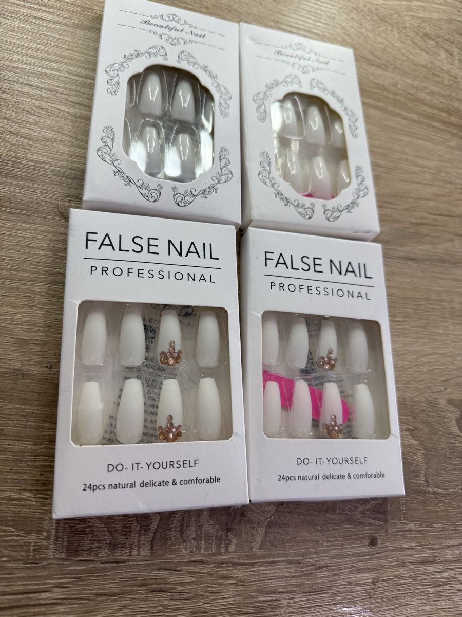 Ongles artificiels: Press On Nails – Neuf (Voir description) à Baar par elexata 1