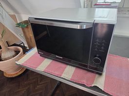 Mikrowelle / Dampfgarer Panasonic Inverter (NN-DS596M)