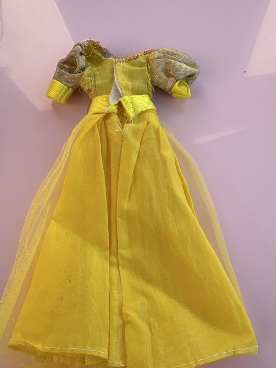 Puppen: Barbie 80 er Kleid defekt  – Defekt aus Zürich von Sundaygirl 1