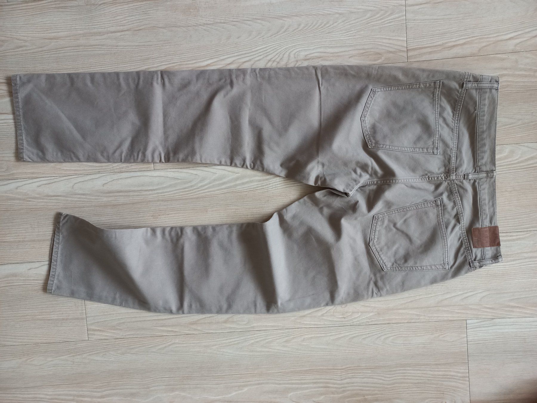 Gap Pantaloni: 3 pantalon GAP – Usato da Châtelaine venduto da ing_mb6r 7